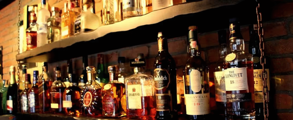 Buffet and cocktail spread at Nataraj Sarovar Portico Jhansi