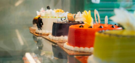 Best Cake Shops in Jhansi – Sipri Bazar & Awas Vikas 🎂 | Top Bakeries